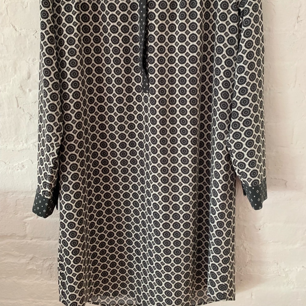 LOFT Patterned Long Sleeve Dress- NWT - Picture 5 of 5